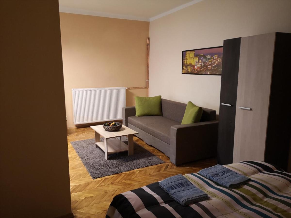 Veva Apartman - Eger Maganszallashely 外观 照片