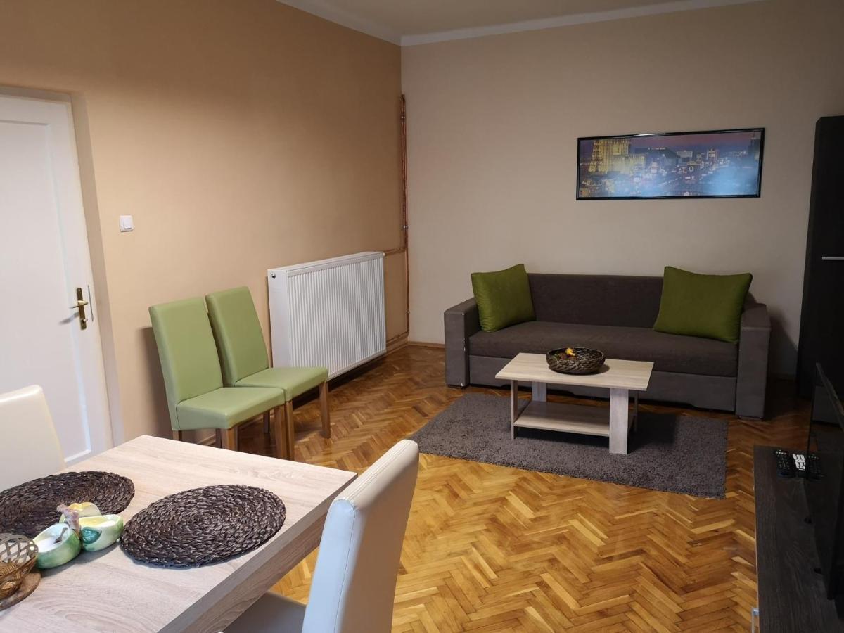 Veva Apartman - Eger Maganszallashely 外观 照片
