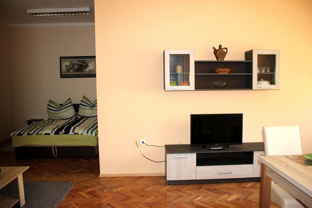 Veva Apartman - Eger Maganszallashely 外观 照片